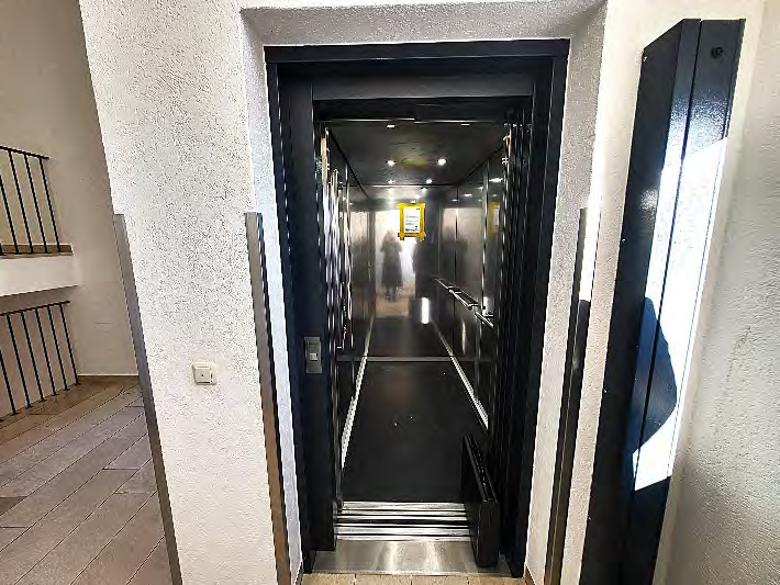 Foto 23 von 34 — Eigentumswohnung (3 bis 4 Zimmer), Kfz-Stellplatz (Tiefgarage)