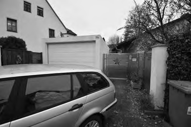 Foto 7 von 10 — Einfamilienhaus, Garage