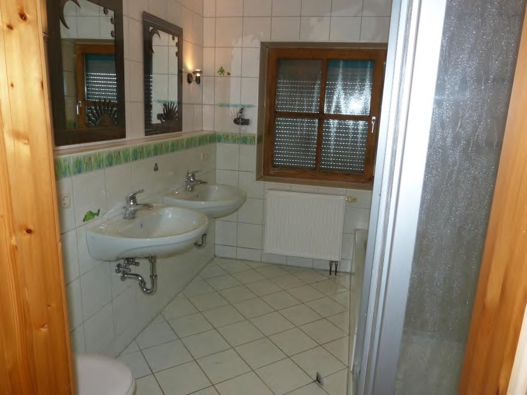 Foto 15 von 28 — Zweifamilienhaus
