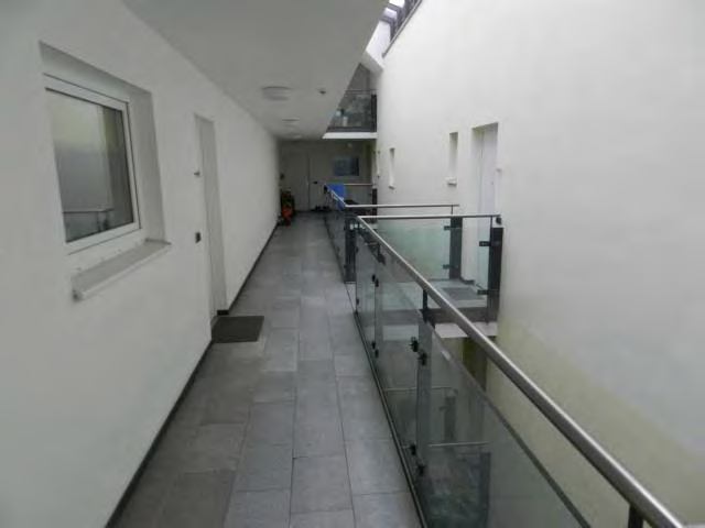 Foto 10 von 37 — Gewerbeeinheit (z.B. Laden, Büro)