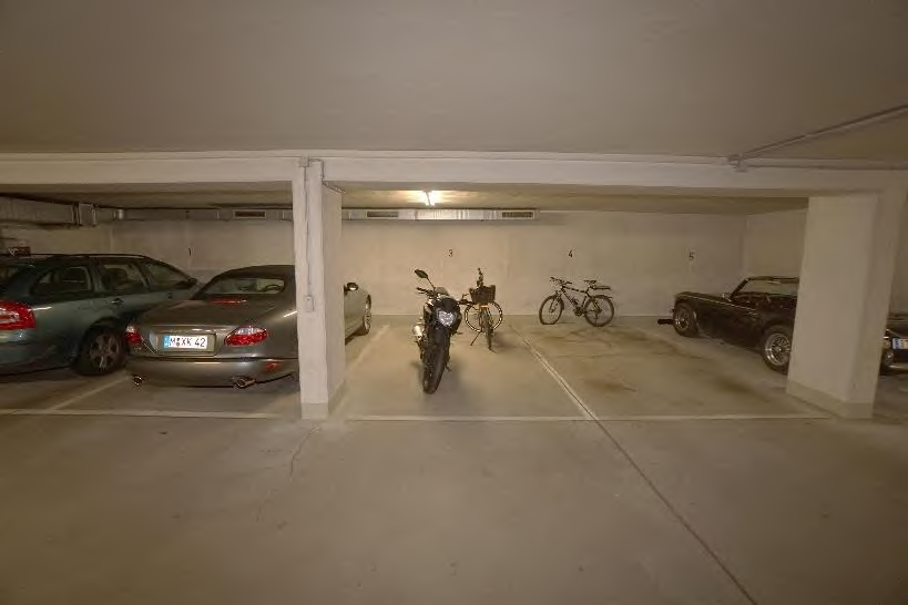 Foto 12 von 35 — Eigentumswohnung (1 bis 2 Zimmer), Kfz-Stellplatz (Tiefgarage)