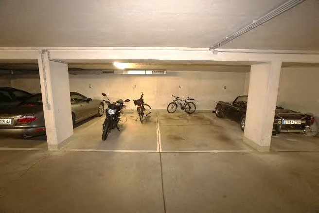 Foto 33 von 35 — Eigentumswohnung (1 bis 2 Zimmer), Kfz-Stellplatz (Tiefgarage)