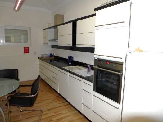 Foto 45 von 56 — Eigentumswohnung (ab 5 Zimmer), Gewerbeeinheit (z.B. Laden, Büro), Garage, Sonstiges