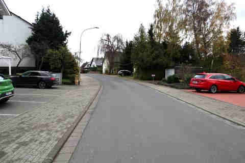 Foto 2 von 56 — Eigentumswohnung (ab 5 Zimmer), Gewerbeeinheit (z.B. Laden, Büro), Garage, Sonstiges
