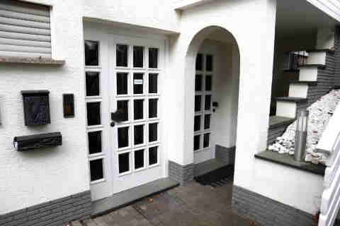 Foto 8 von 56 — Eigentumswohnung (ab 5 Zimmer), Gewerbeeinheit (z.B. Laden, Büro), Garage, Sonstiges