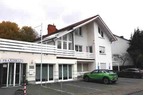 Foto 4 von 56 — Eigentumswohnung (ab 5 Zimmer), Gewerbeeinheit (z.B. Laden, Büro), Garage, Sonstiges