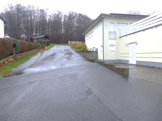 Foto 34 von 56 — Eigentumswohnung (ab 5 Zimmer), Gewerbeeinheit (z.B. Laden, Büro), Garage, Sonstiges