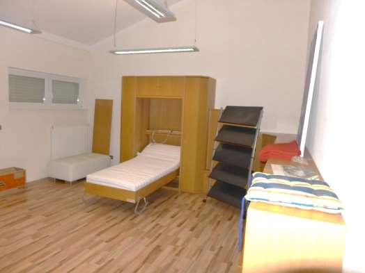 Foto 47 von 56 — Eigentumswohnung (ab 5 Zimmer), Gewerbeeinheit (z.B. Laden, Büro), Garage, Sonstiges