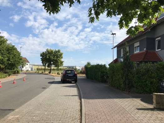 Foto 1 von 19 — Wohn-/Geschäftshaus