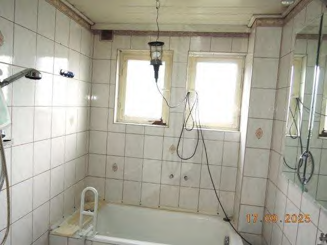 Foto 10 von 30 — Zweifamilienhaus