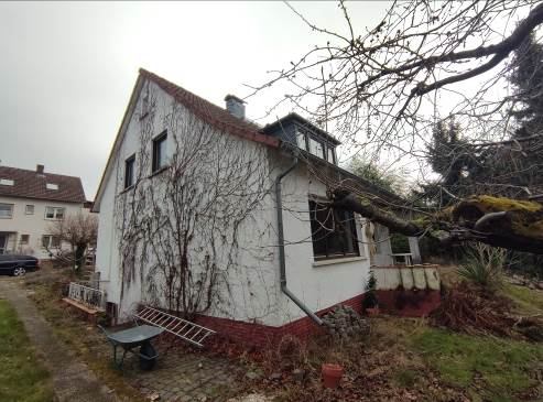 Foto 6 von 38 — Einfamilienhaus, Garage