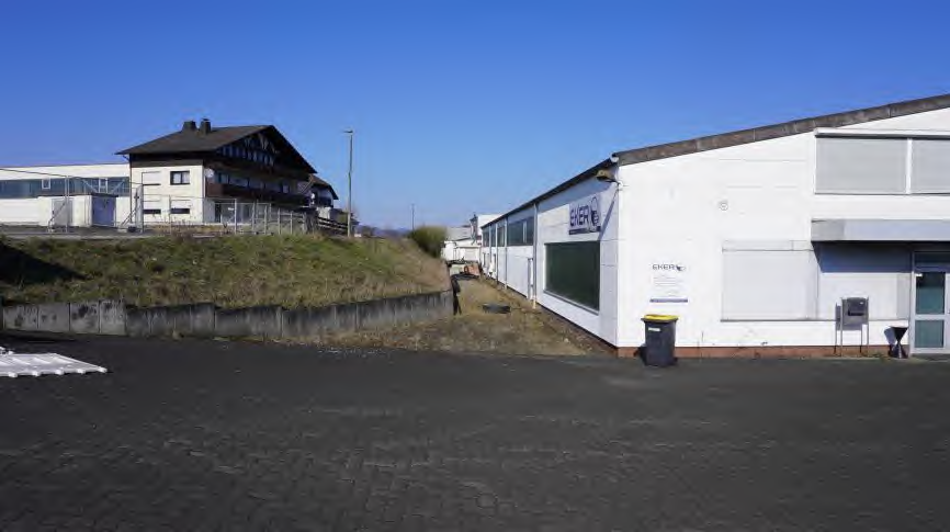 Foto 40 von 61 — Gewerbeeinheit (z.B. Laden, Büro)