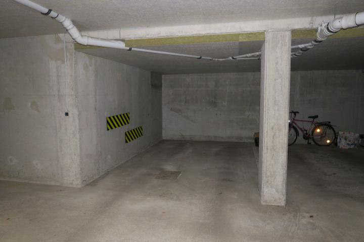 Foto 9 von 14 — Eigentumswohnung (3 bis 4 Zimmer), Kfz-Stellplatz (Tiefgarage)