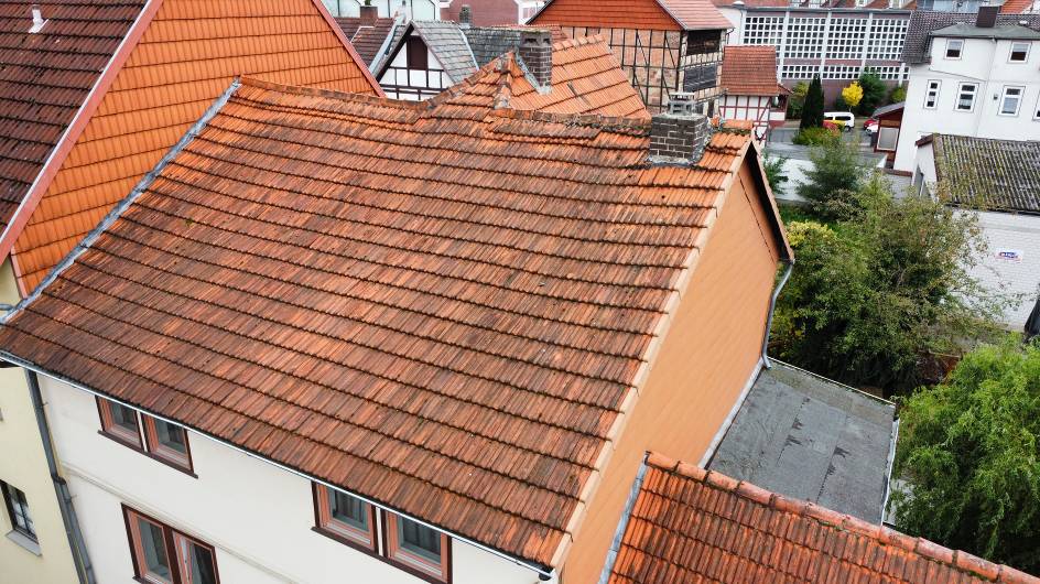 Foto 3 von 8 — Wohn-/Geschäftshaus, mit Innenhof und Schuppen