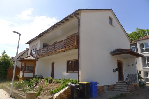 Foto 1 von 5 — Zweifamilienhaus