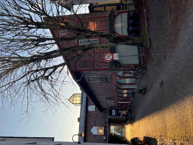 Foto 3 von 22 — Wohn-/Geschäftshaus