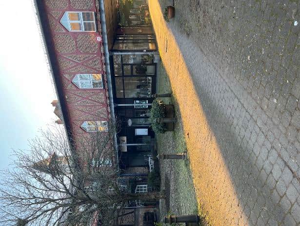 Foto 8 von 22 — Wohn-/Geschäftshaus