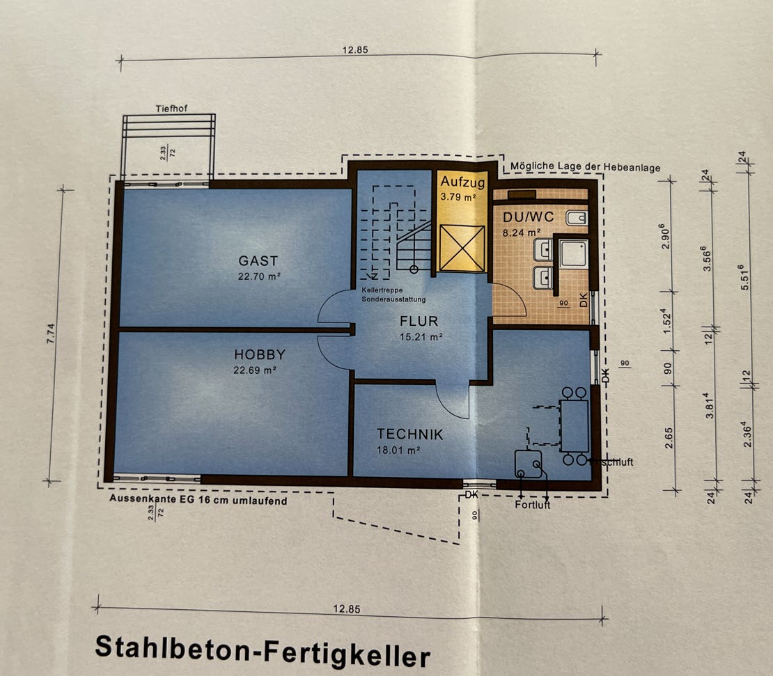 Foto 15 von 18 — Einfamilienhaus, Garage