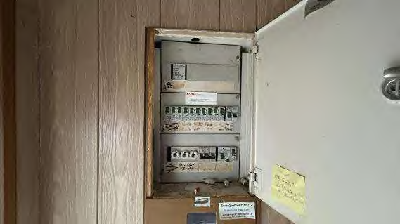 Foto 25 von 38 — Wohn-/Geschäftshaus