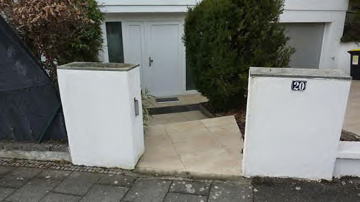 Foto 4 von 20 — Einfamilienhaus, Garage