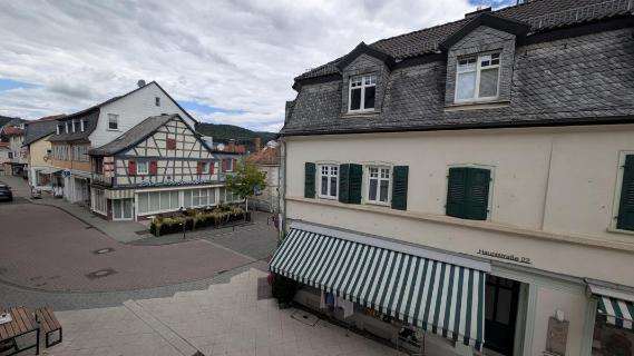 Foto 2 von 31 — Wohn-/Geschäftshaus