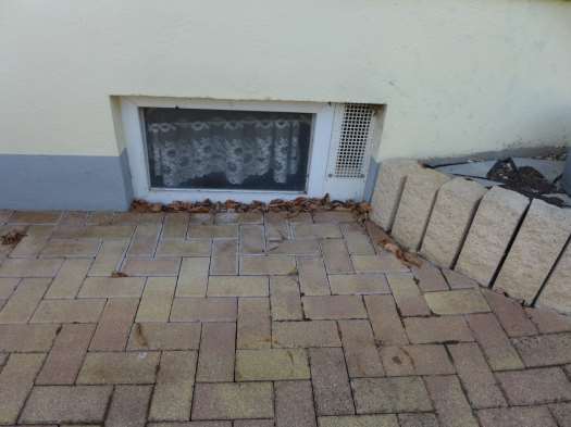 Foto 11 von 15 — Einfamilienhaus, Garage