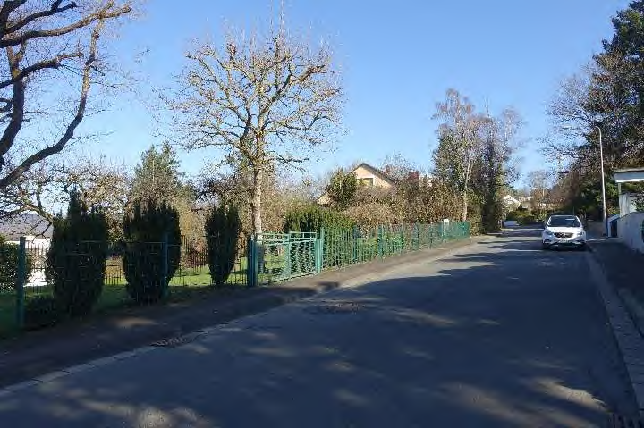 Foto 5 von 15 — Einfamilienhaus, Garage