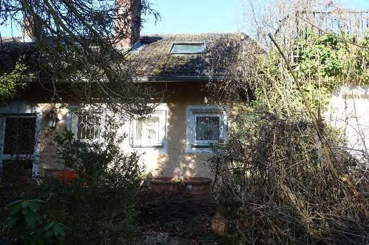 Foto 11 von 15 — Einfamilienhaus, Garage