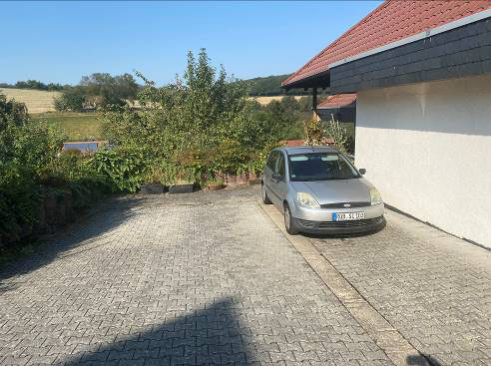 Foto 5 von 9 — unbebautes Grundstück
