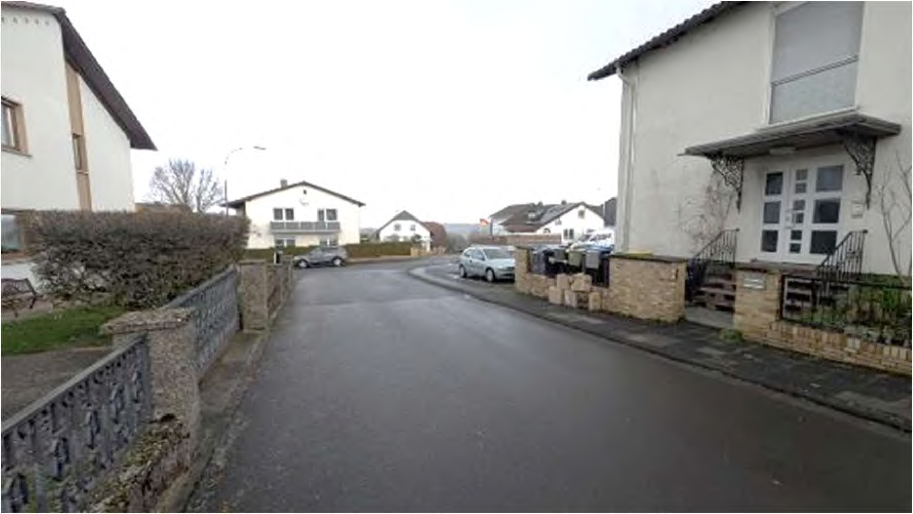 Foto 2 von 25 — Zweifamilienhaus