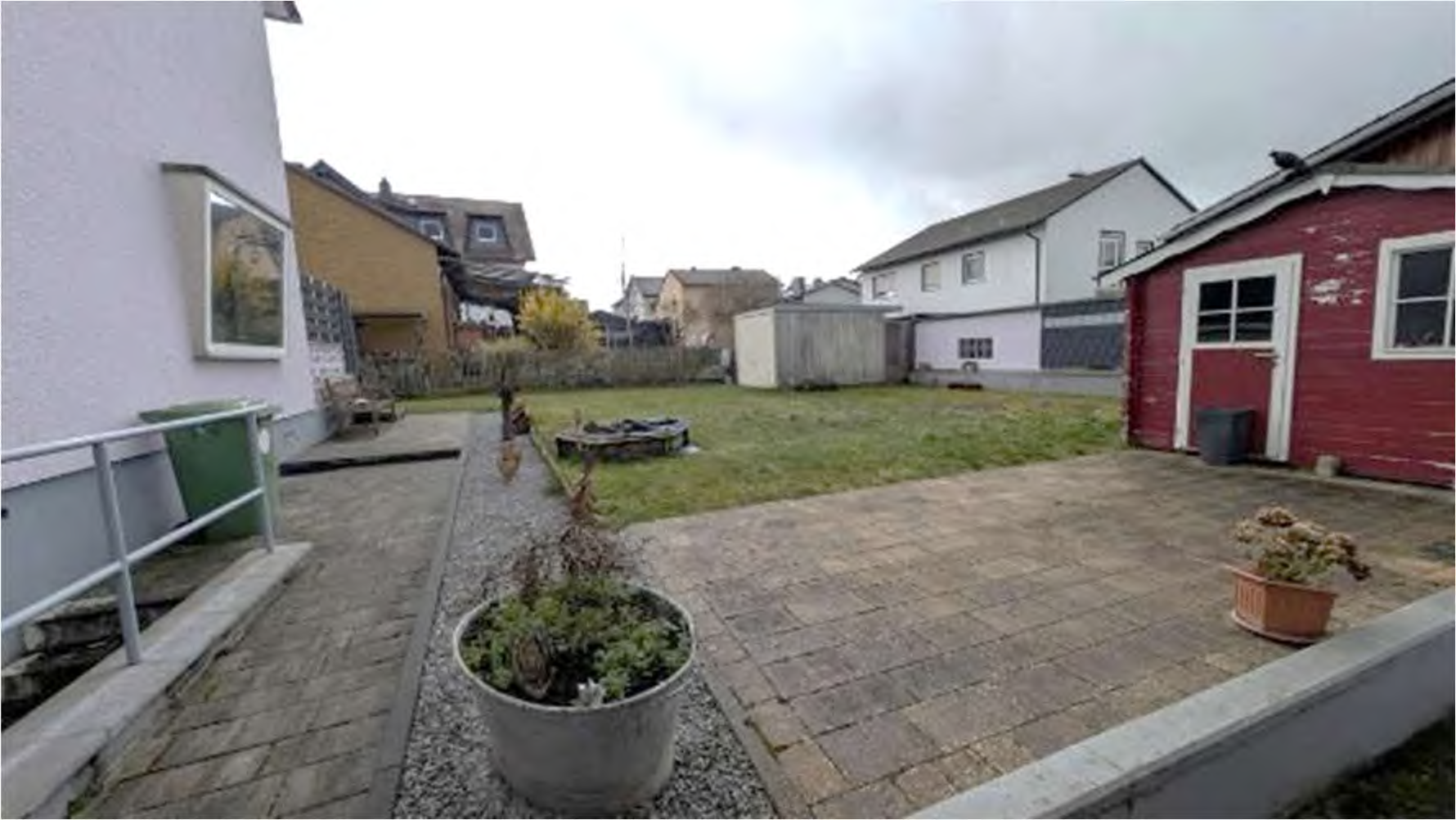 Foto 10 von 25 — Zweifamilienhaus