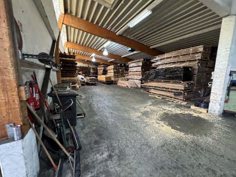 Foto 16 von 40 — Gewerbeeinheit (z.B. Laden, Büro)