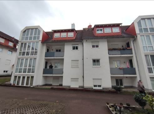 Foto 10 von 28 — Eigentumswohnung (3 bis 4 Zimmer), Kfz-Stellplatz
